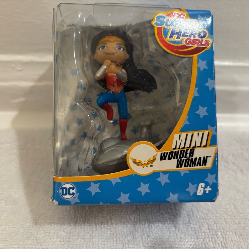 Wonder Woman mini DC superhero girls by Mattel